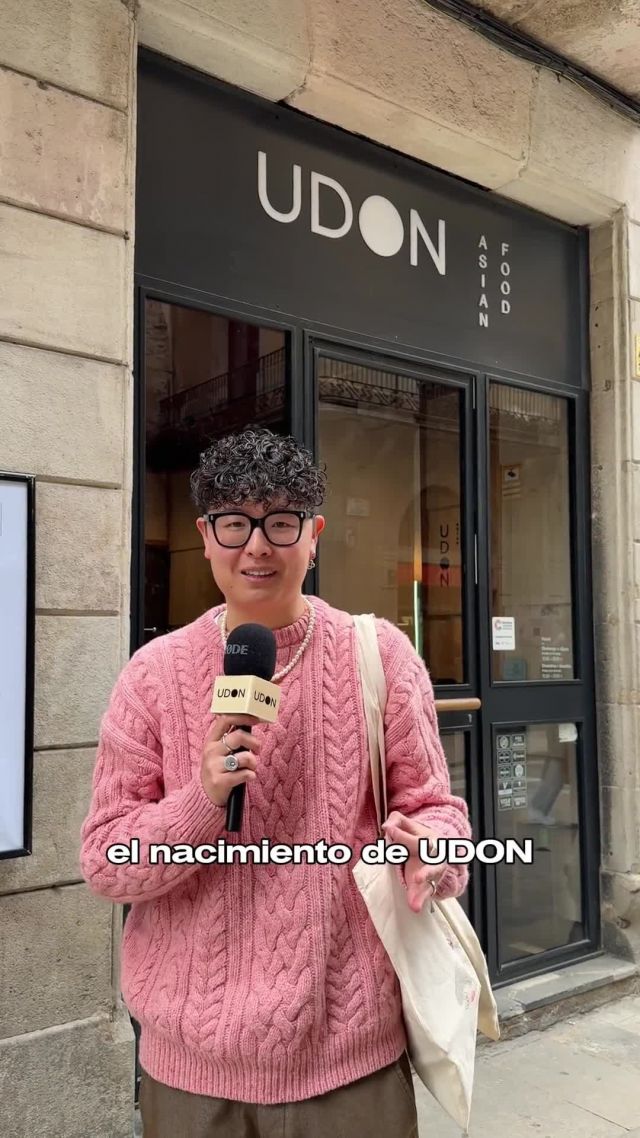 Hoy es un día muy especial para nosotros 🥹

El 16 de marzo de 2004, Jordi Pascual y Jordi Vidal abrieron las puertas de nuestro primer local de UDON en el Born. ¡Y hoy celebramos 21 años de historia! 🎂 Parece mentira que haya pasado tanto tiempo ya...

¡Así que hoy os ponemos a prueba! ¿Habrías sido capaz de situarnos en el tiempo? ⌛

#UDON #asianfood #healthyfood #UDONlovers #UDONtok
