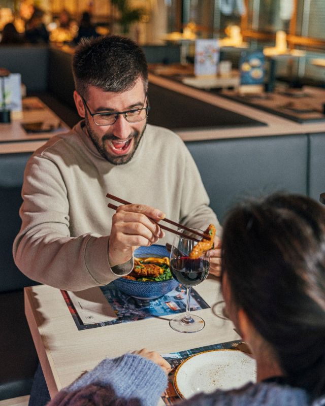 Hay tantos tipos de padres como platos en UDON 🍜

Tradicionales como el Oyako Don, atrevidos como el Kimchi Chicken Udon, divertidos como el Ika Tempura… pero todos únicos a su manera. 😉

Seas como seas, nos encanta que vengas a calebrarlo con nosotros. ¡Feliz Día del Padre! 👨🏻💛

#UDON #asianfood #healthyfood #product #Japanfood #Chinesefood #noodles #yakisoba #UDONlovers #UDONtok #diadelpadre